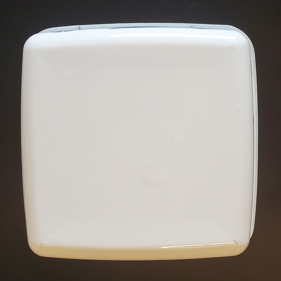 7" Square Blue Willow Metal Baker with Original Plastic Lid by Johnson Brothers - Picture 12 of 16